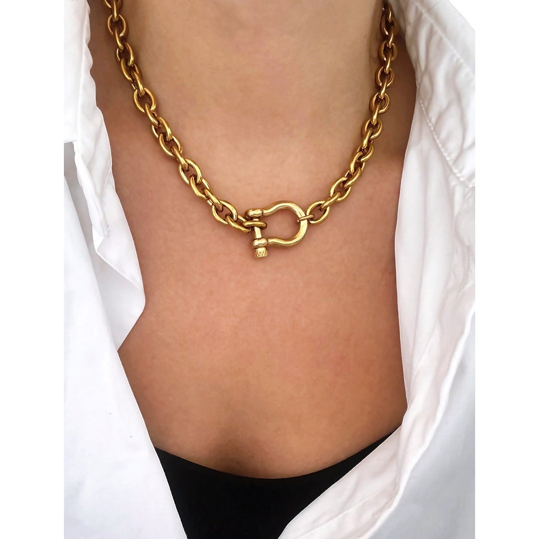 BOUND NECKLACE
