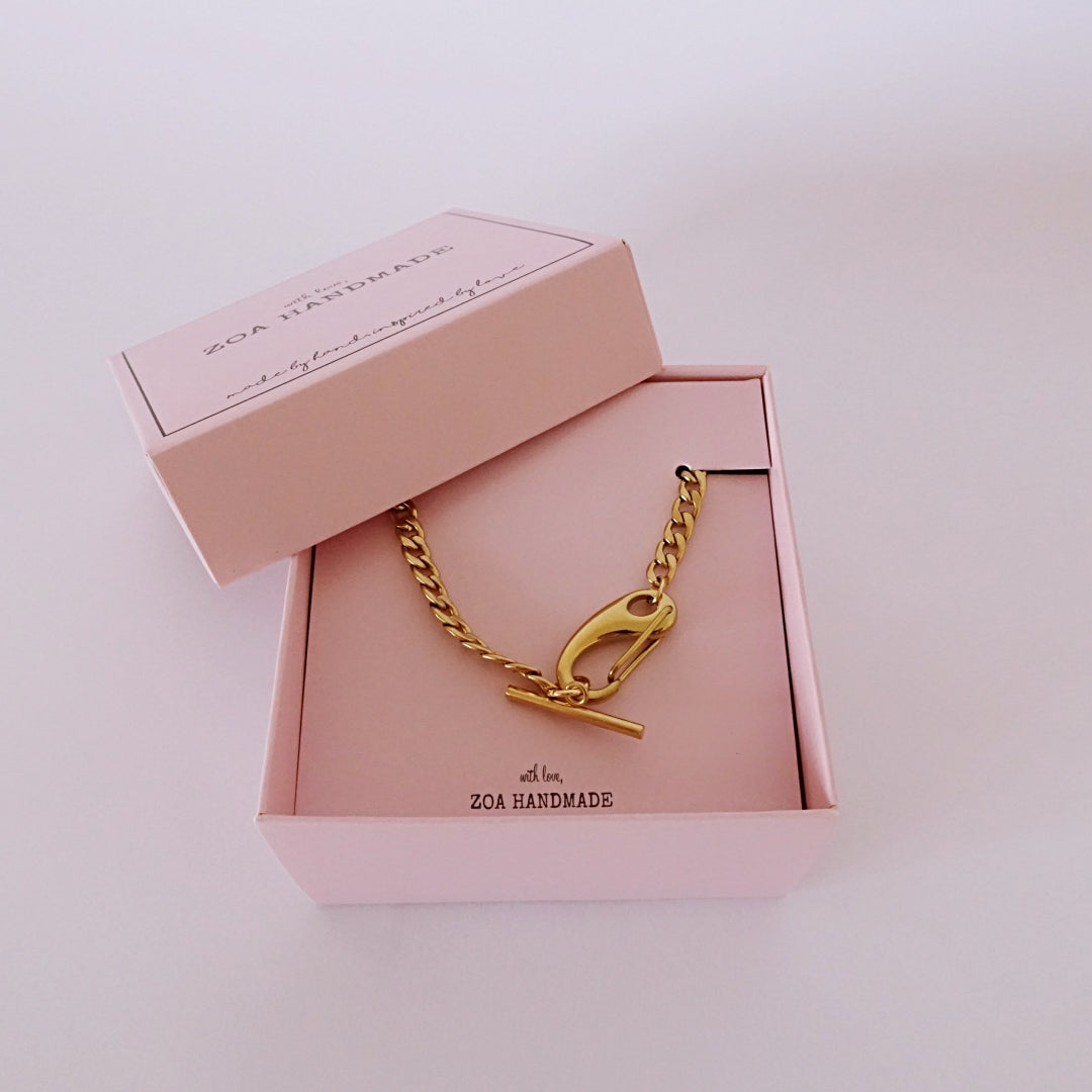 MASSIVE CHAIN NECKLACE