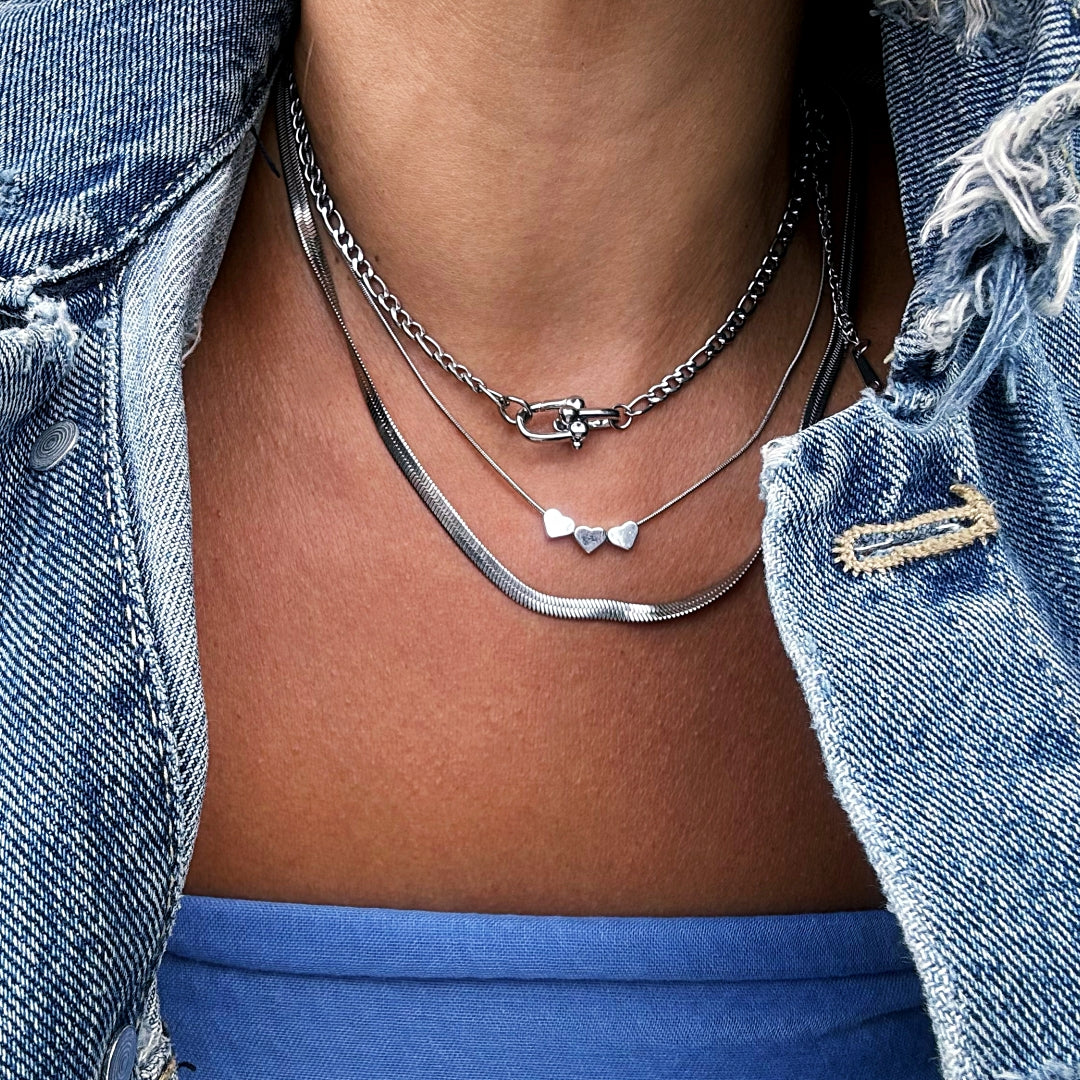 TRIPLE LOVE NECKLACE